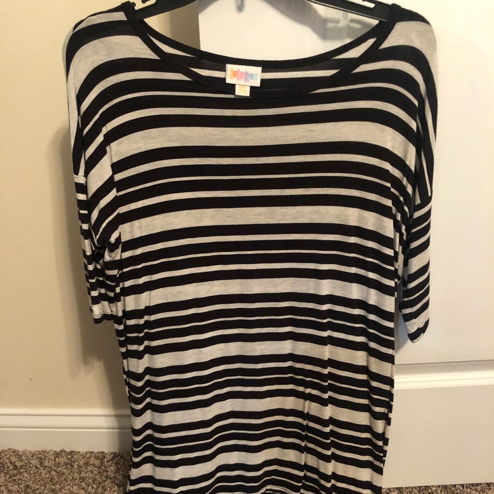 Lularoe XXS (fits a small) Top